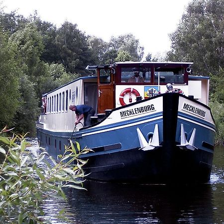 Ms Mecklenburg Hotelschiff เบอร์ลิน ภายนอก รูปภาพ