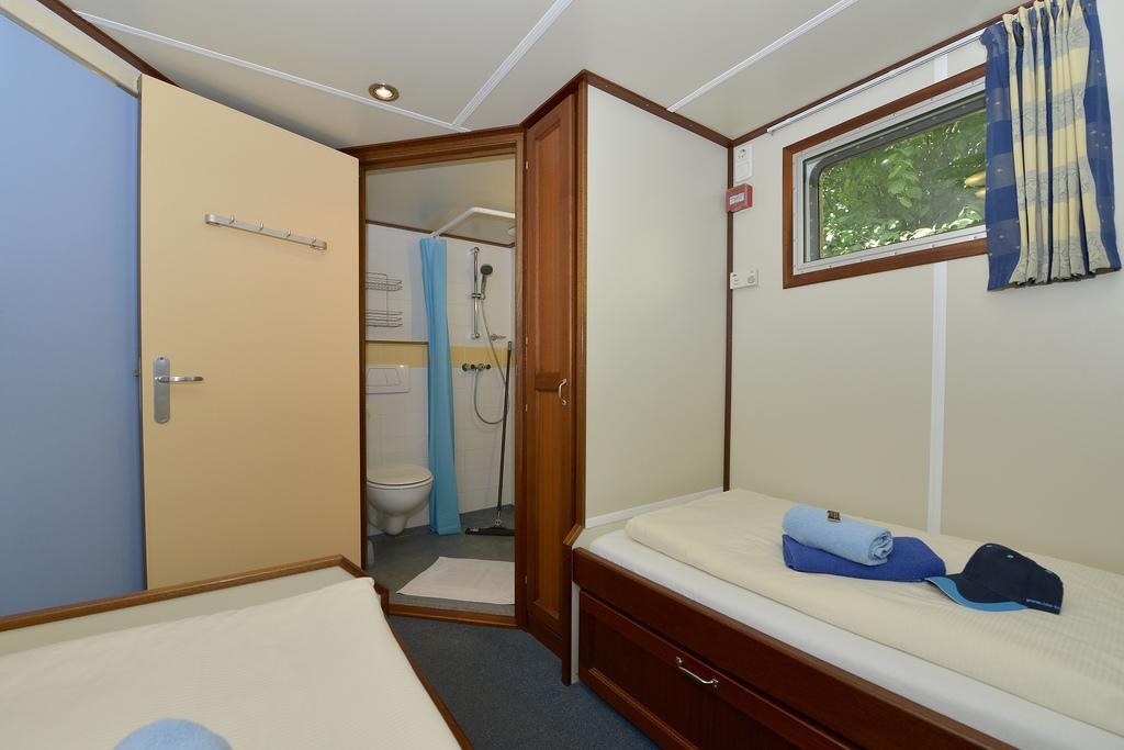 Ms Mecklenburg Hotelschiff เบอร์ลิน ภายนอก รูปภาพ