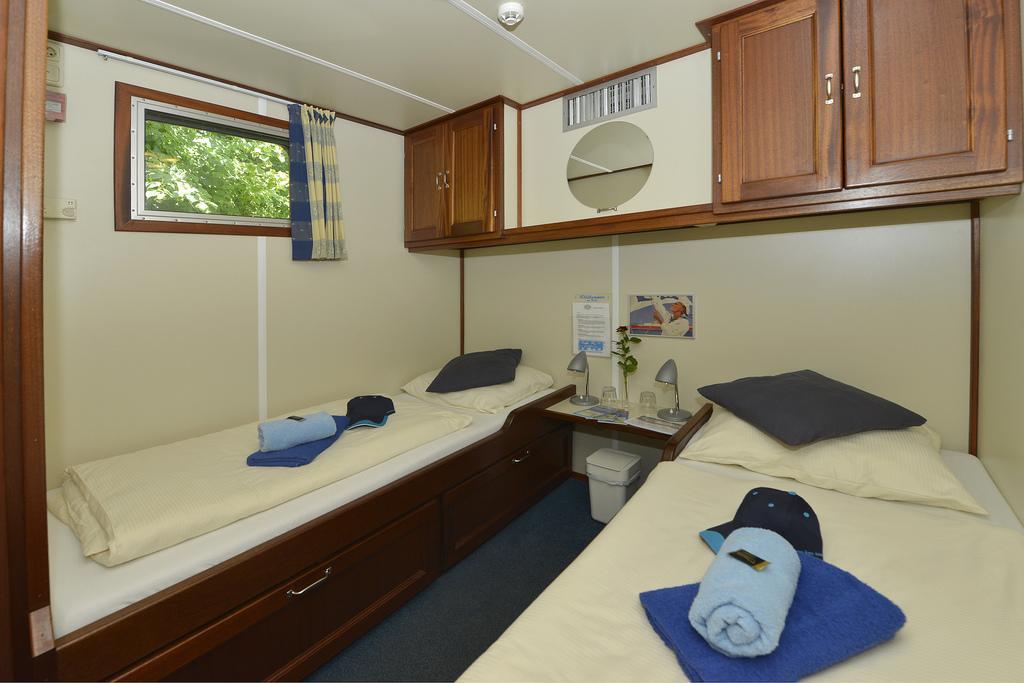 Ms Mecklenburg Hotelschiff เบอร์ลิน ภายนอก รูปภาพ